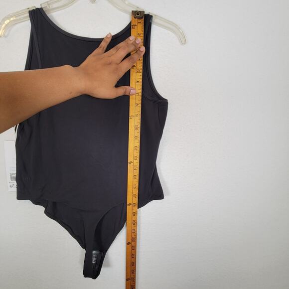 Lululemon Womens Nulu Square Neck Tank Sleeveless Bodysuit Size Large Black - Picture 7 of 8